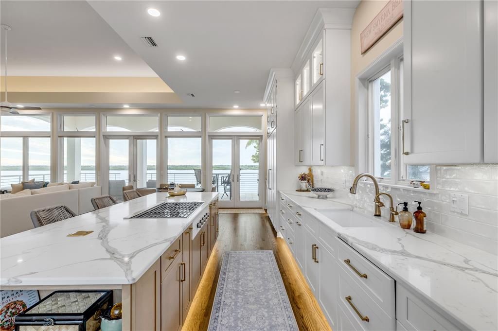 Dining room, Interior, Kitchen, Recessed Lighting, Water, Wood Texture Flooring