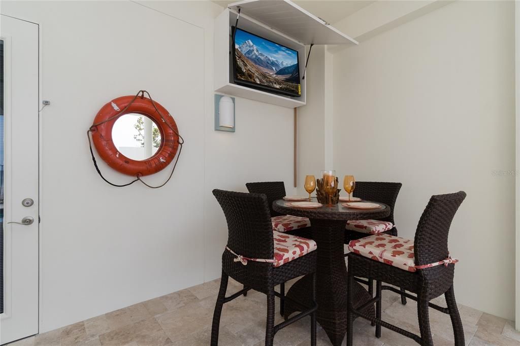 Dining room, Interior