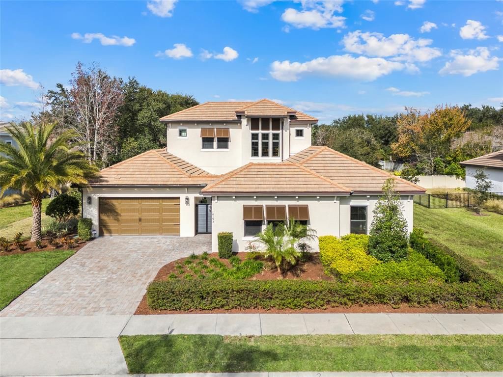 Attached, Exterior, Facade, Mediterranean