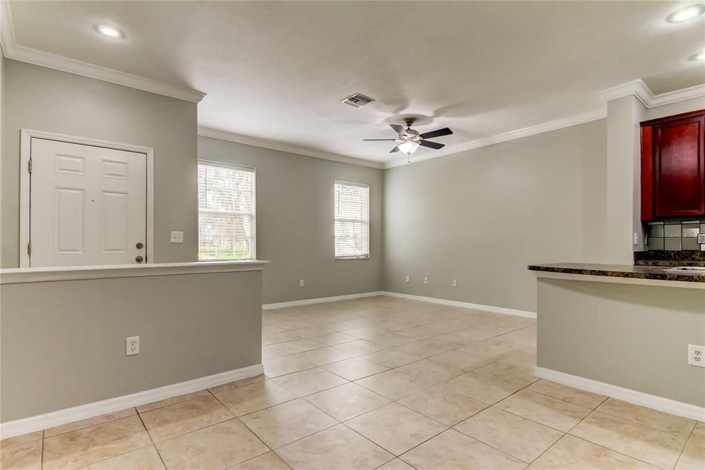 Empty room, Interior, Recessed Lighting