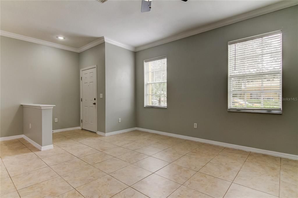 Empty room, Interior, Recessed Lighting