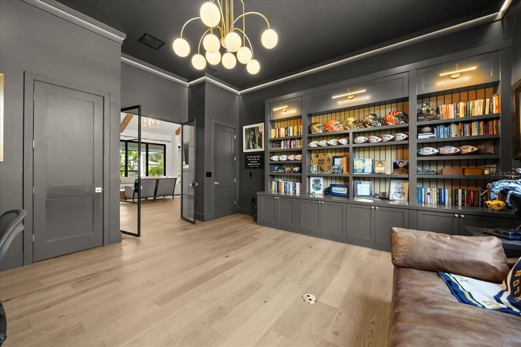 Interior, Pendant Lights, Wood Texture Flooring