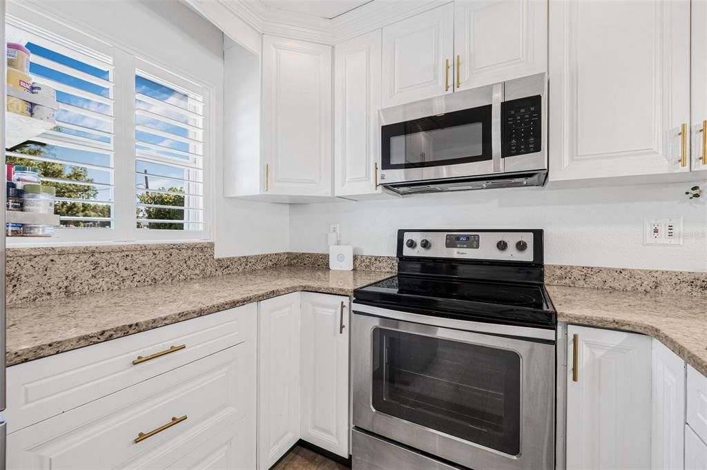 Interior, Kitchen, Stainless Steel Appliances