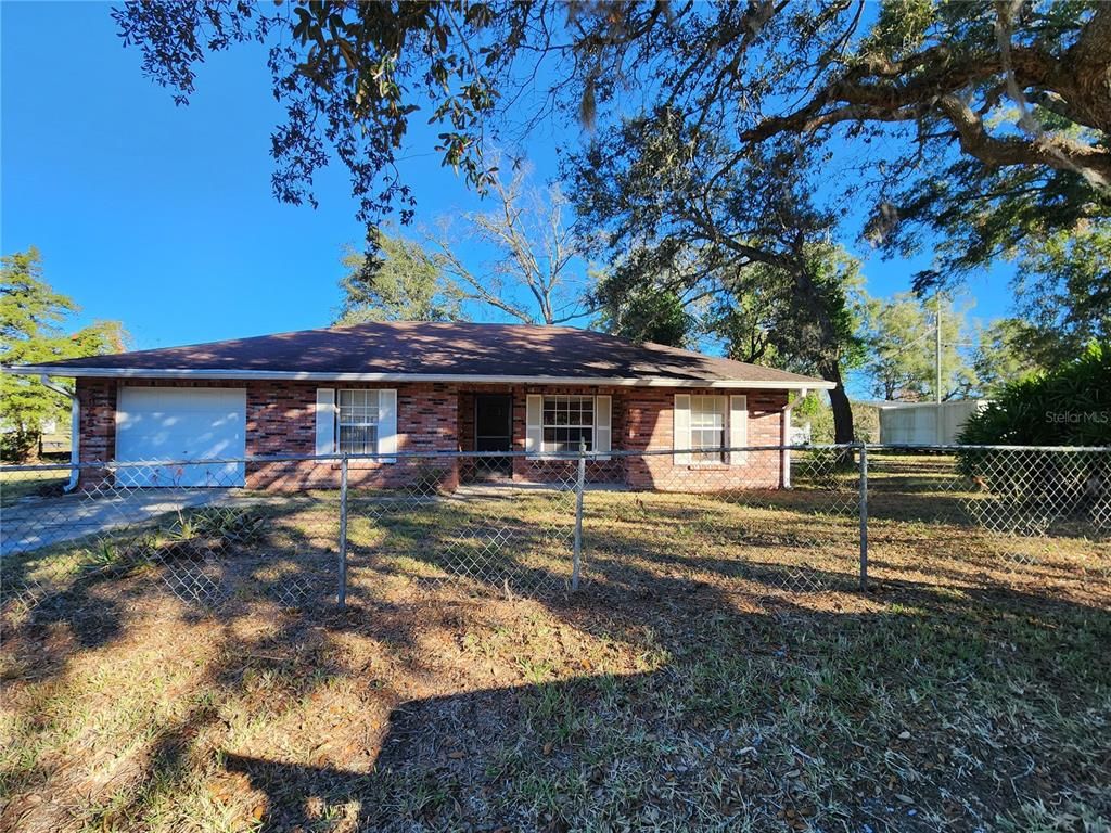 Attached, Exterior, Facade, Brick Facade, Ranch