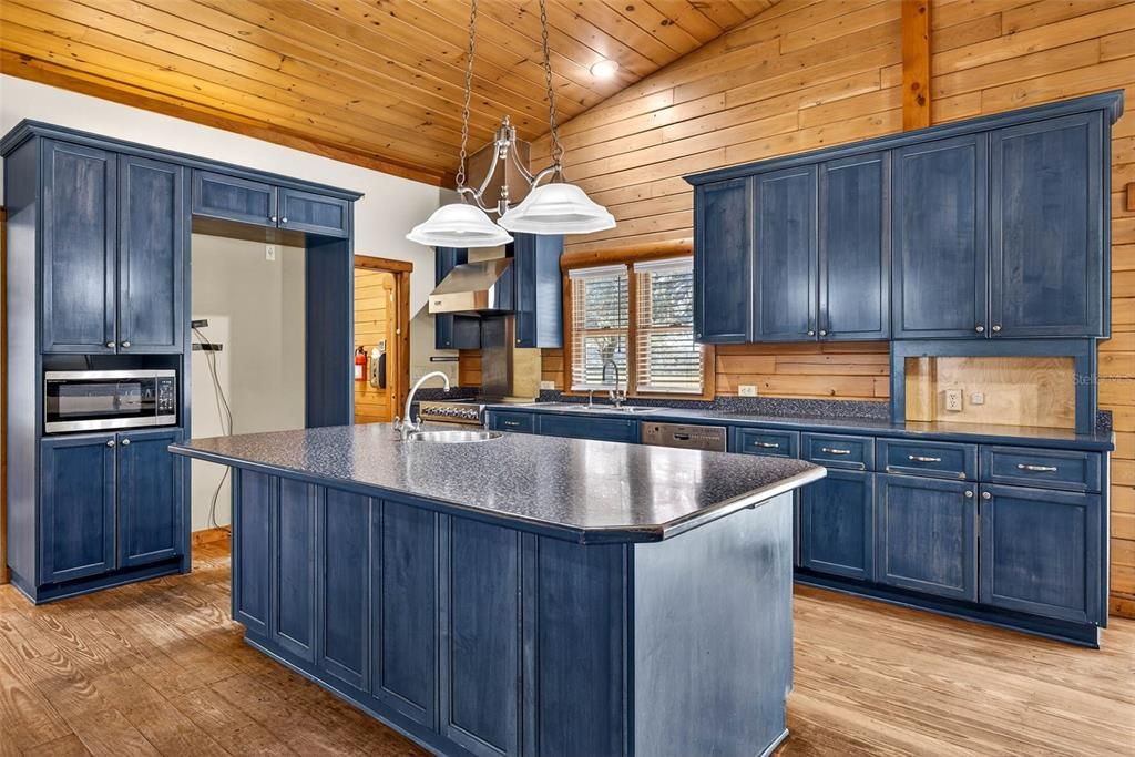 Interior, Kitchen, Pendant Lights, Recessed Lighting, Wooden Ceilings, Wood Texture Flooring