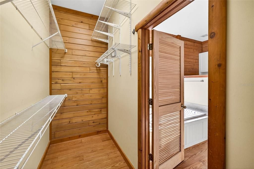 Interior, Washer, Wood Texture Flooring, Wooden Walls