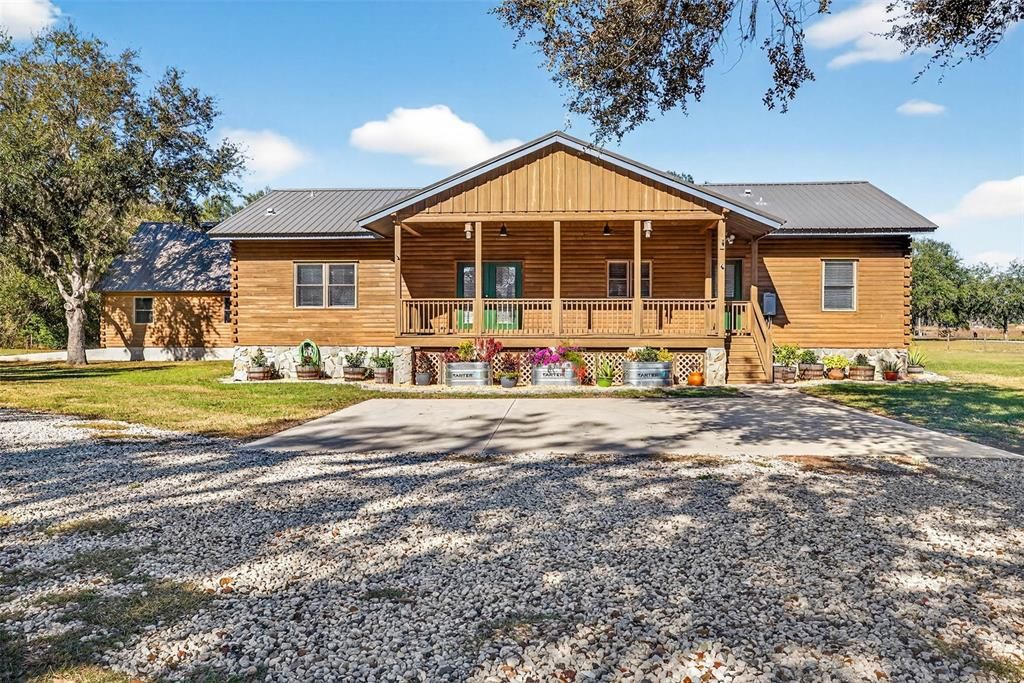 Backyard, Exterior, Facade, Log Home