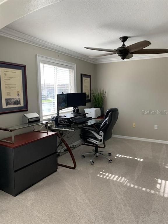 Home Office, Interior