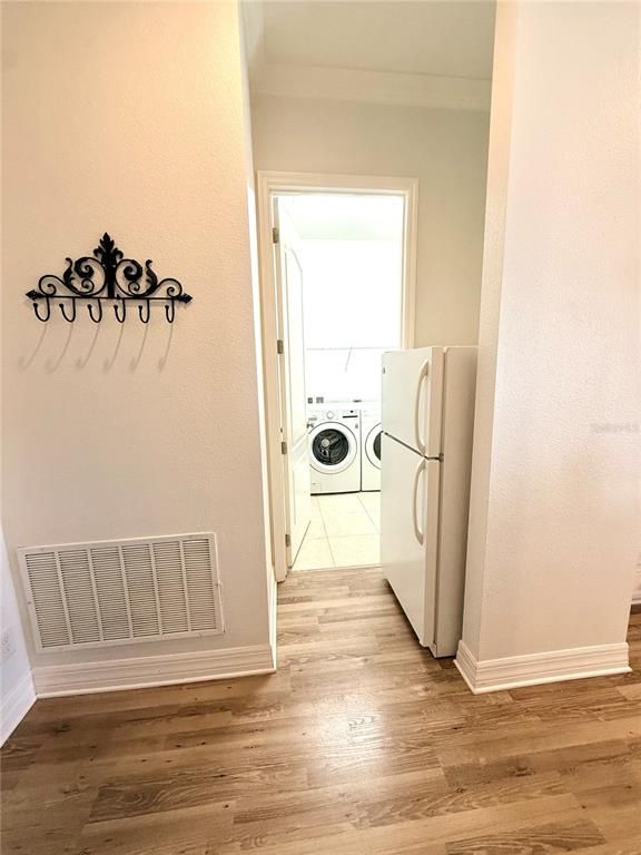 Interior, Utility Closets, Washer, Wood Texture Flooring
