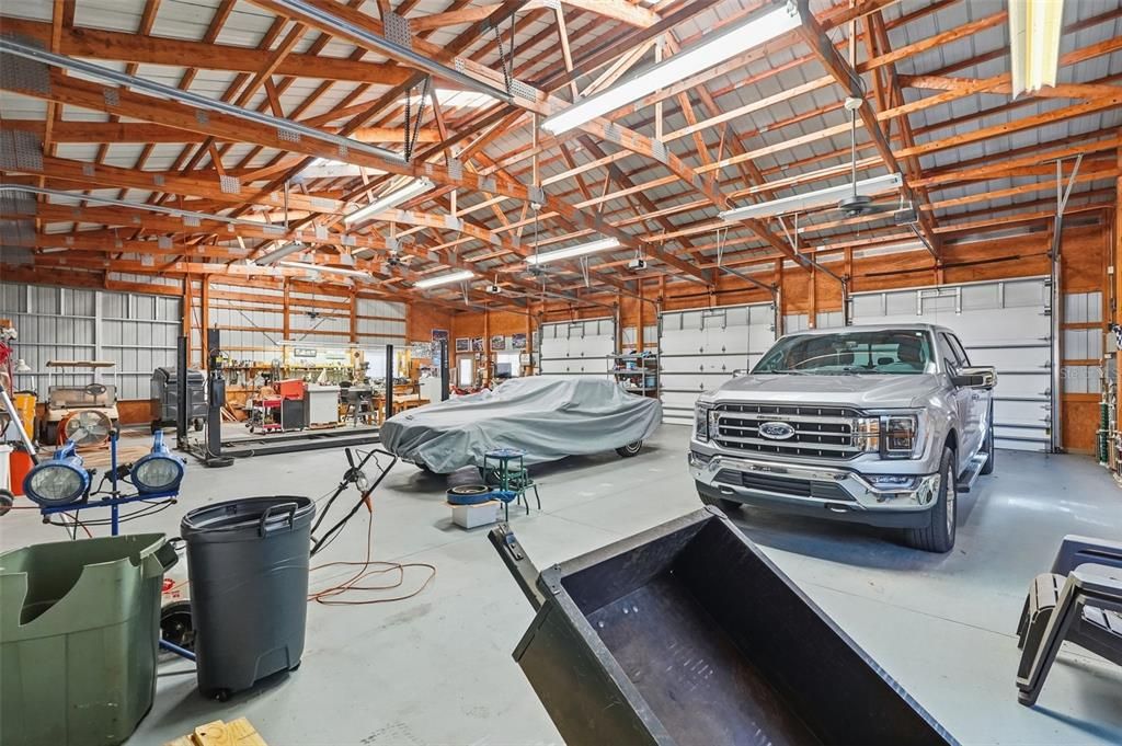 Garage, Interior, Wooden Beams