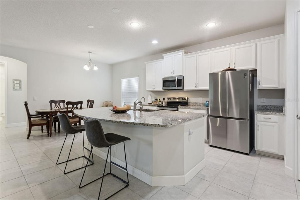 Dining room, Interior, Kitchen, Pendant Lights, Recessed Lighting, Stainless Steel Appliances