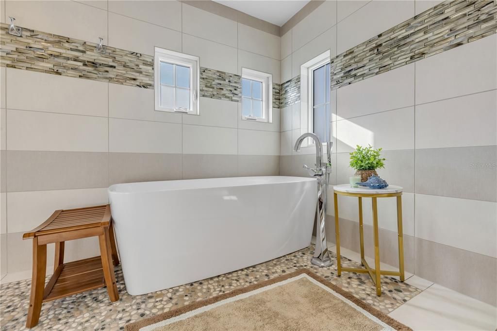 Bathroom, Free Standing Baths, Interior