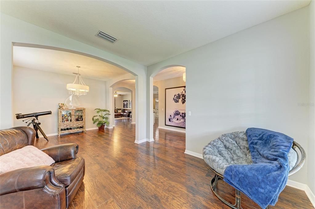 Interior, Pendant Lights, Wood Texture Flooring
