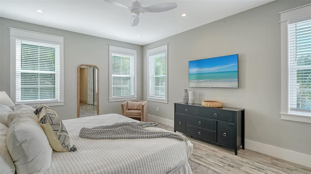 Bedroom, Interior, Recessed Lighting, Wood Texture Flooring