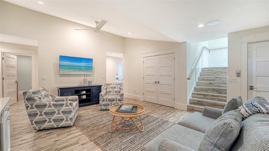 Interior, Living room, Recessed Lighting, Wood Texture Flooring