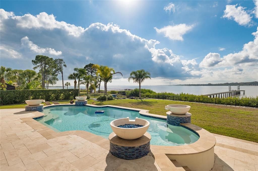 Exterior, Pool, Water