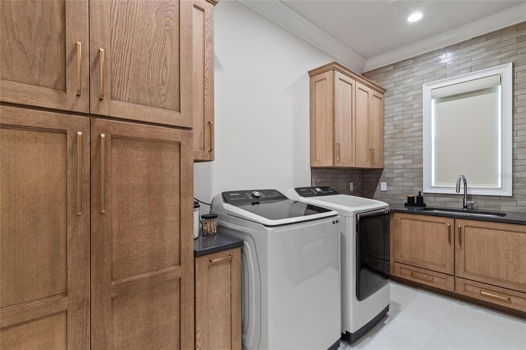 Interior, Recessed Lighting, Washer