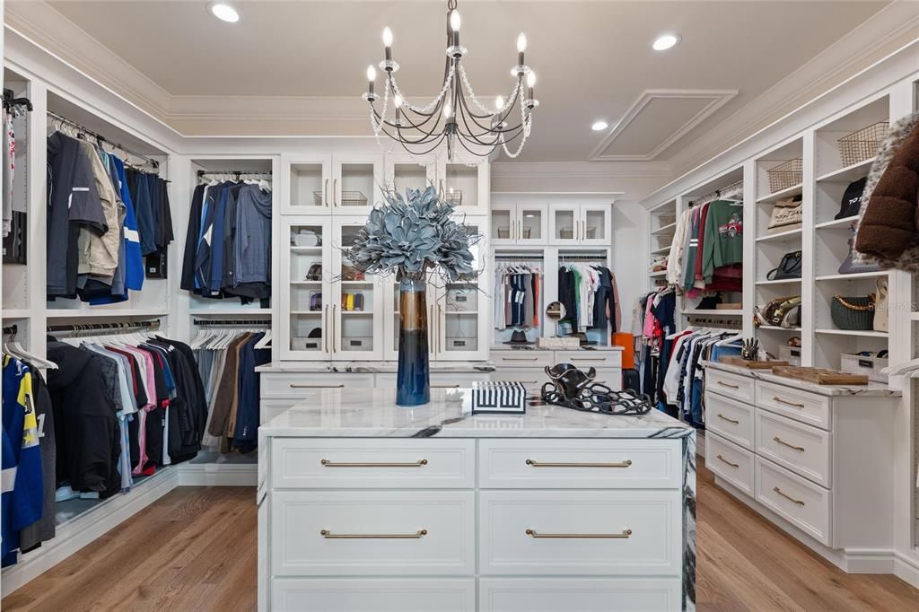 Chandelier, Interior, Recessed Lighting, Walk-in Closets, Wood Texture Flooring