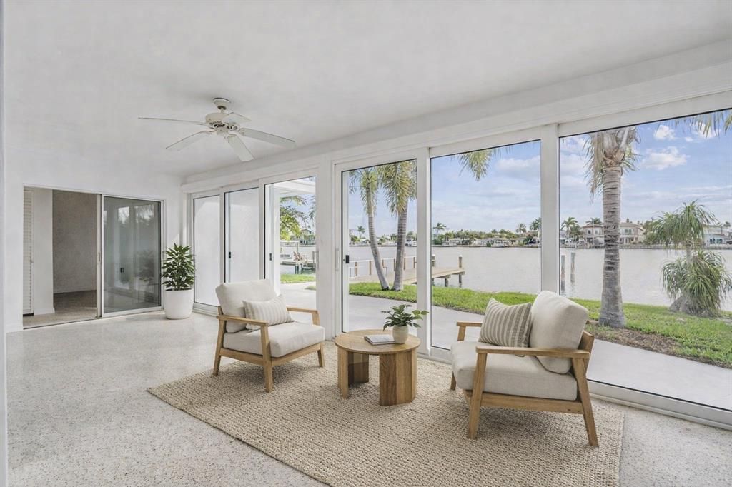 Interior, Sun Room, Water