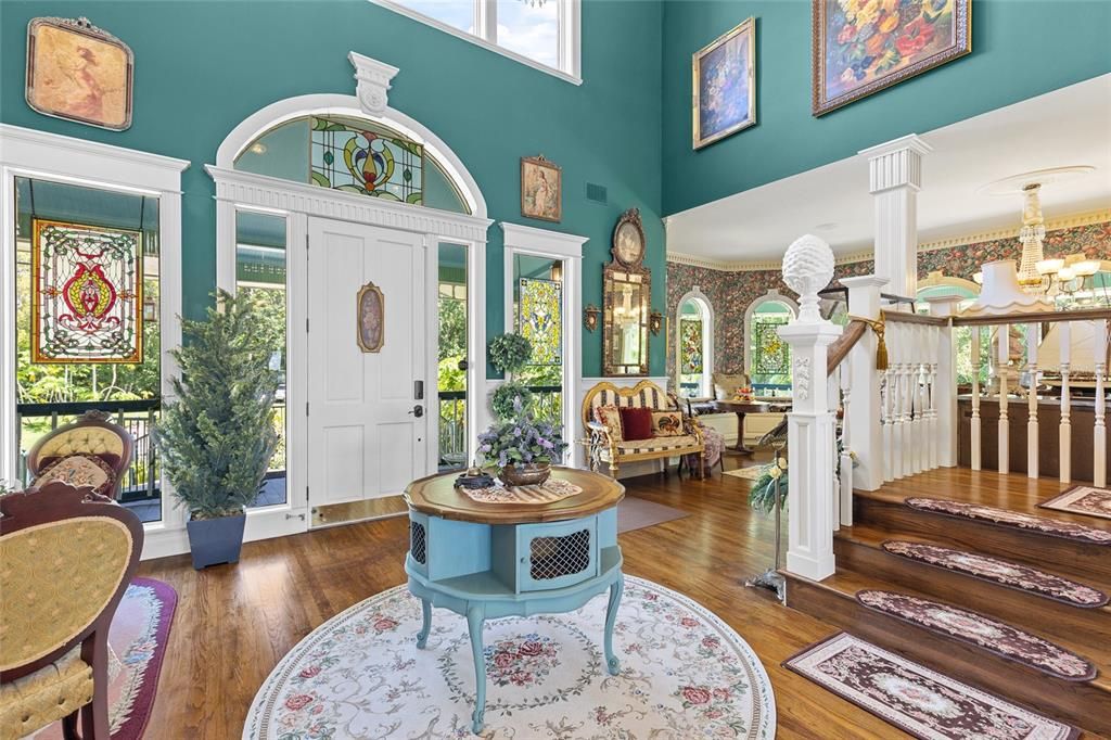 Chandelier, Interior, Wood Texture Flooring