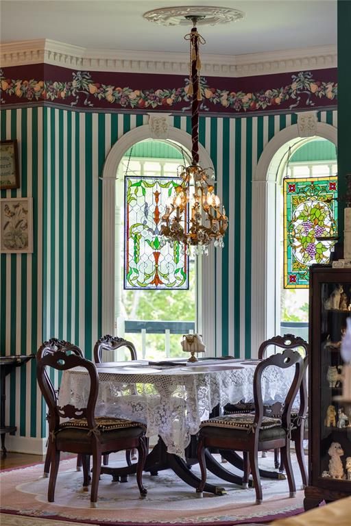 Chandelier, Dining room, Interior
