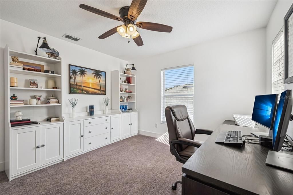 Home Office, Interior