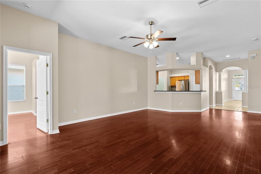 Empty room, Interior, Recessed Lighting, Wood Texture Flooring