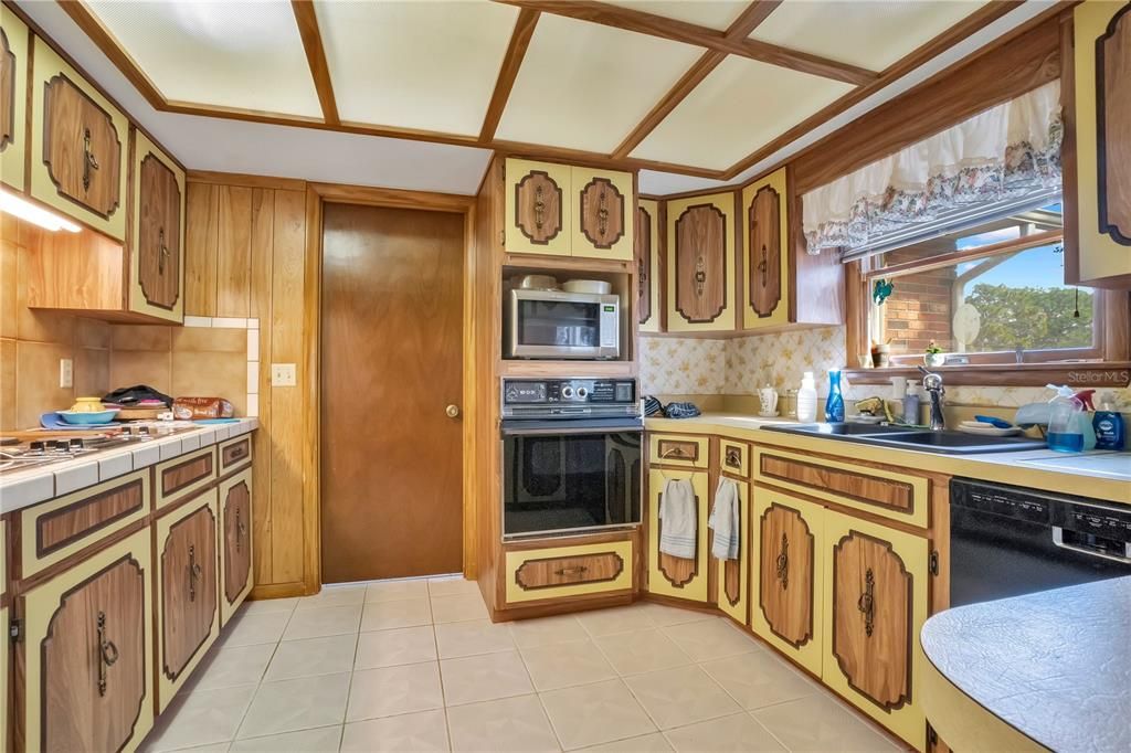 Interior, Kitchen, Tile Countertops