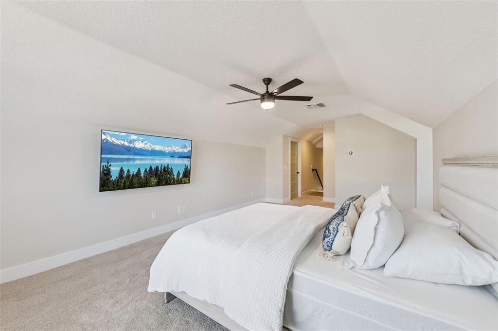 Bedroom, Interior, Water