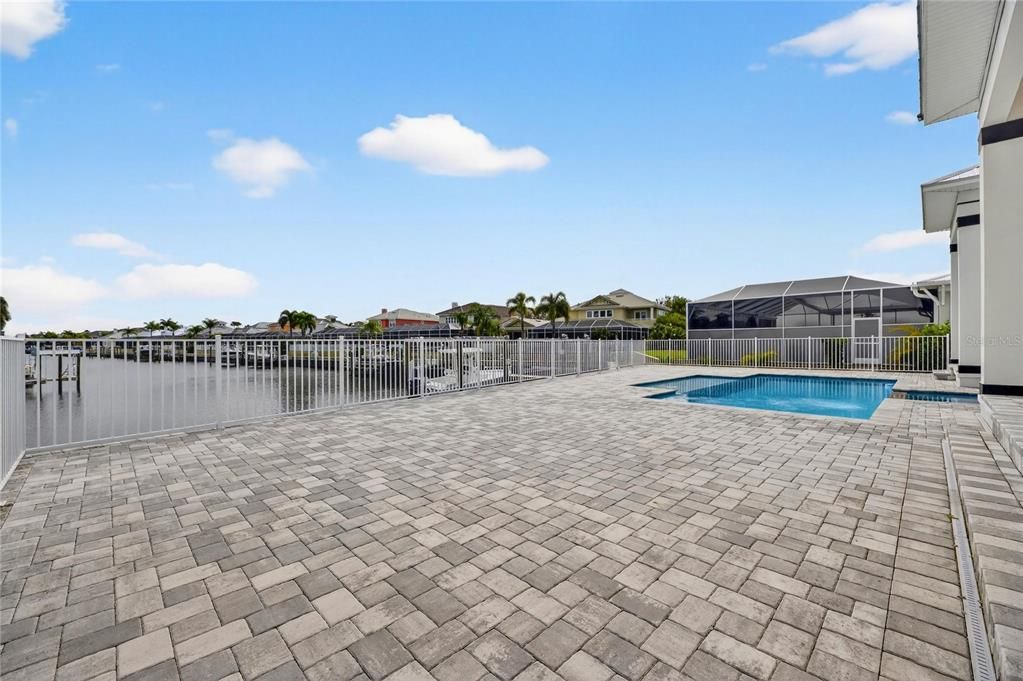 Exterior, Pool, Water