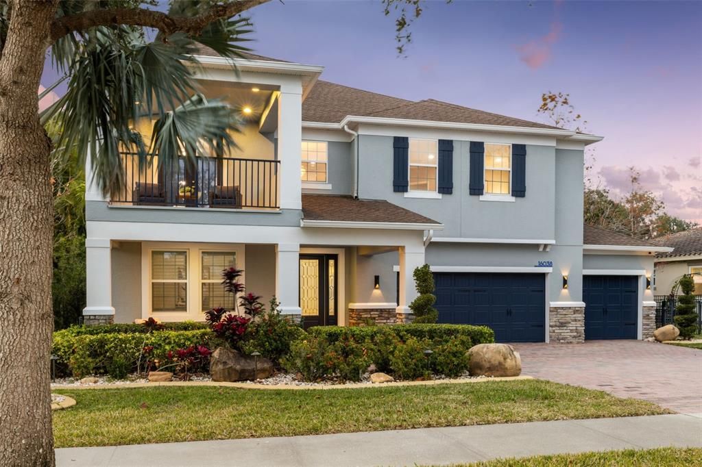 Attached, Exterior, Facade, Split Level