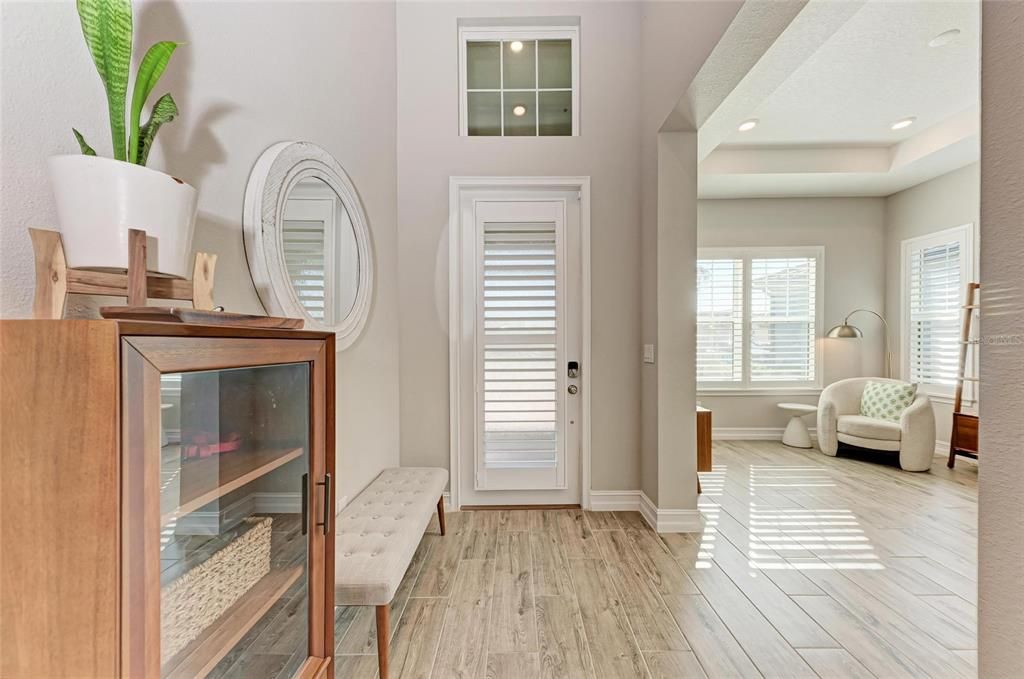 Interior, Recessed Lighting, Wood Texture Flooring