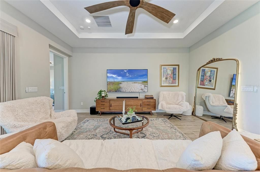 Interior, Living room, Recessed Lighting, Wood Texture Flooring