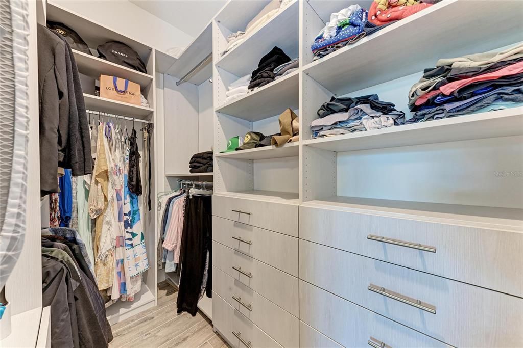 Interior, Walk-in Closets, Wood Texture Flooring