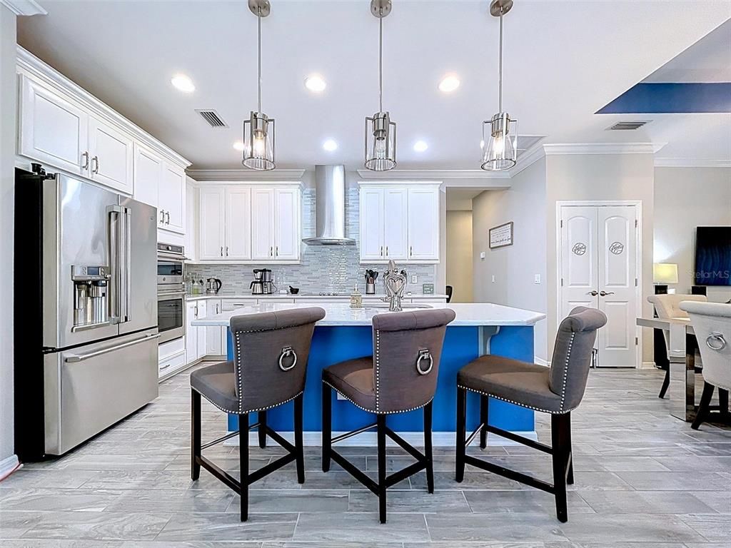Interior, Kitchen, Pendant Lights, Recessed Lighting, Stainless Steel Appliances