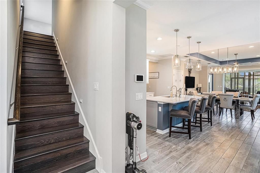 Dining room, Interior, Kitchen, Pendant Lights, Recessed Lighting, Wood Texture Flooring
