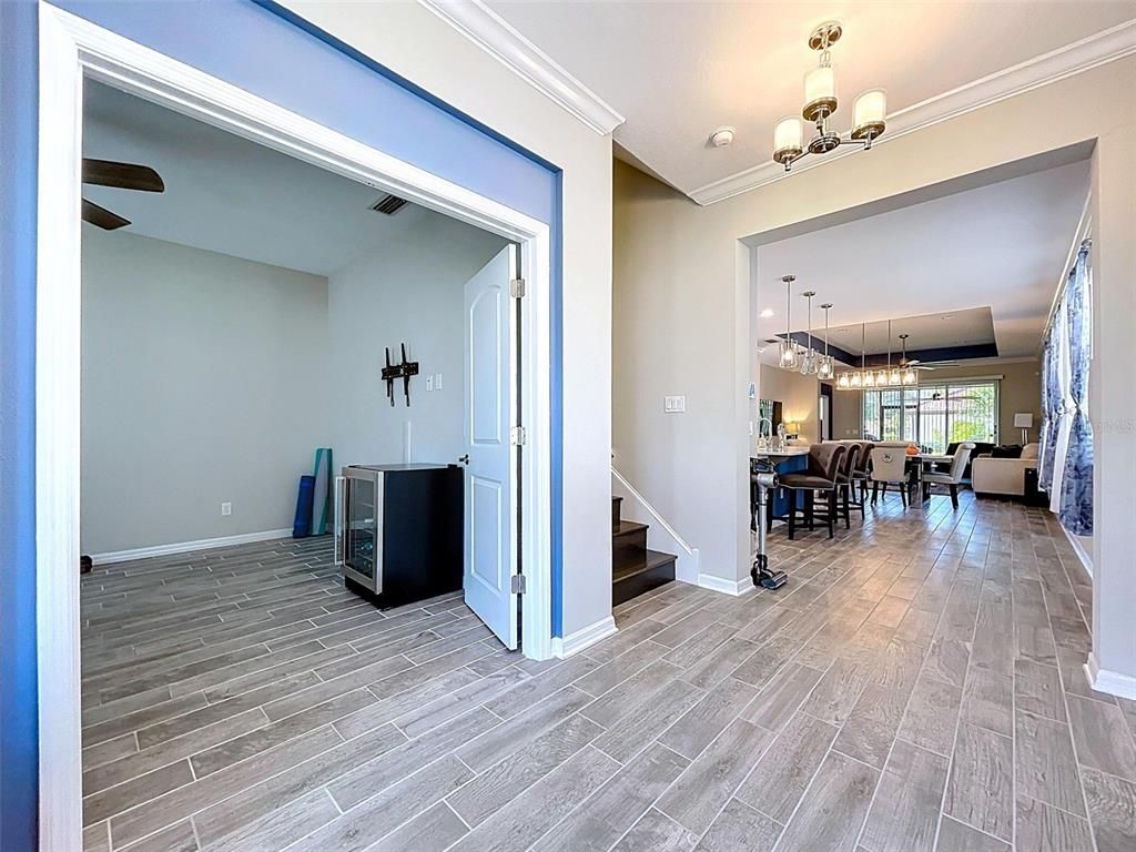 Chandelier, Dining room, Interior, Pendant Lights, Wood Texture Flooring