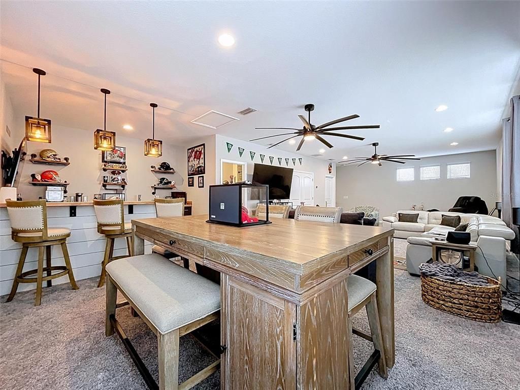 Interior, Living room, Pendant Lights, Recessed Lighting