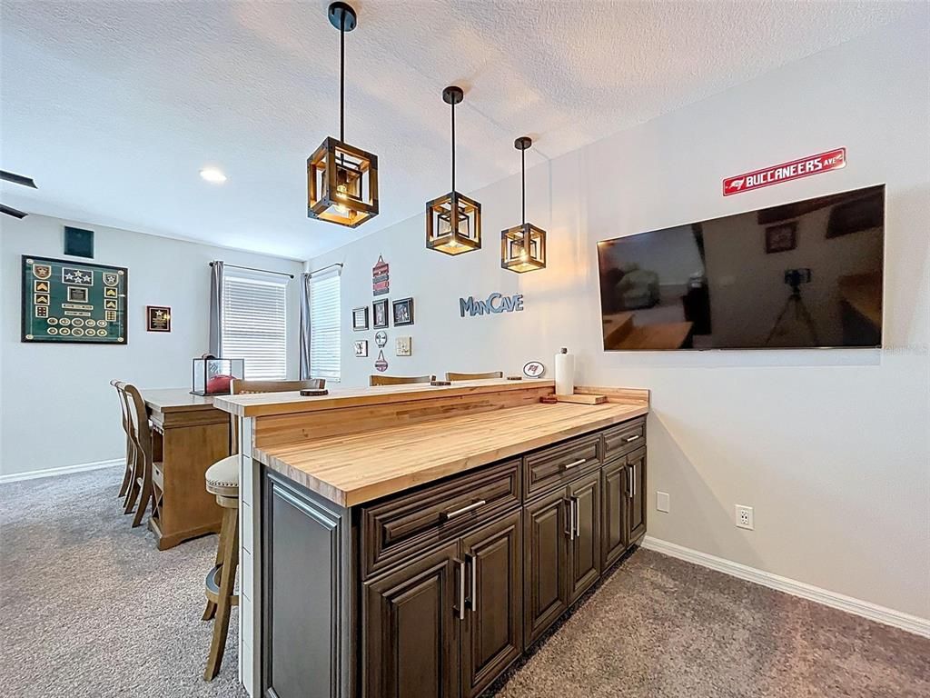 Dining room, Interior, Pendant Lights, Recessed Lighting