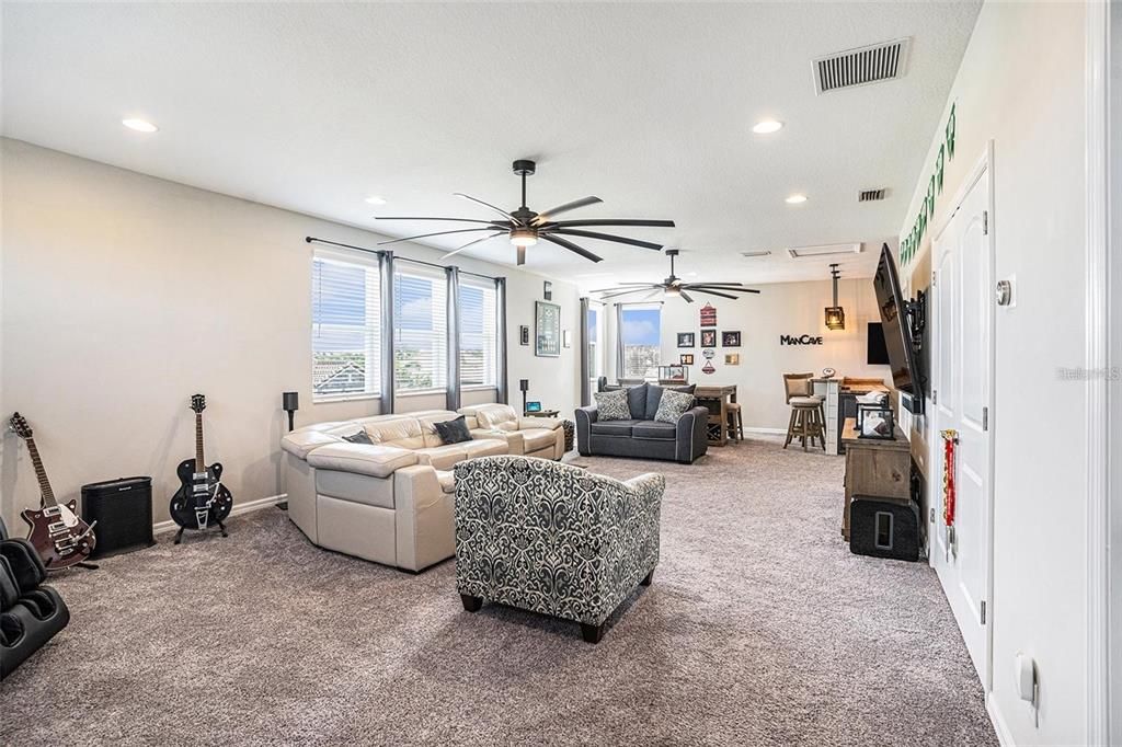 Dining room, Interior, Living room, Pendant Lights, Recessed Lighting