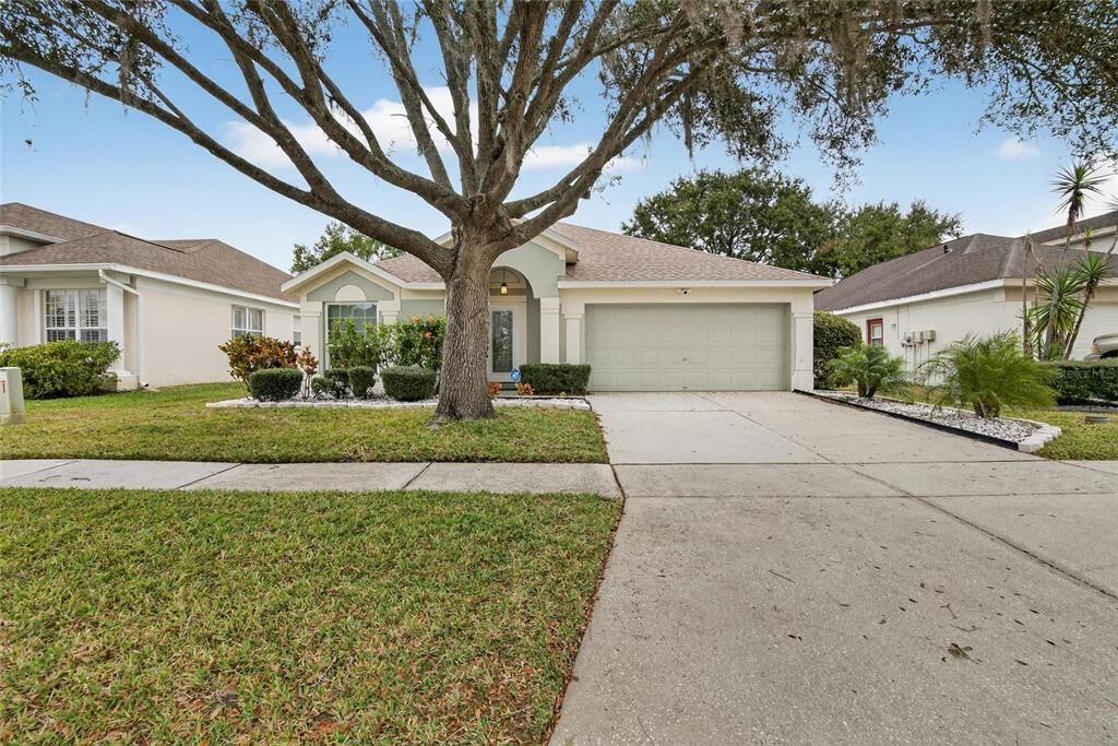 Attached, Exterior, Facade, Ranch