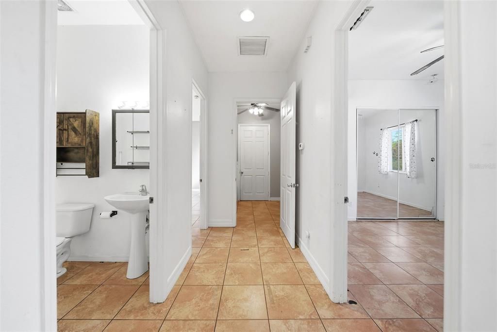 Bathroom, Interior, Recessed Lighting