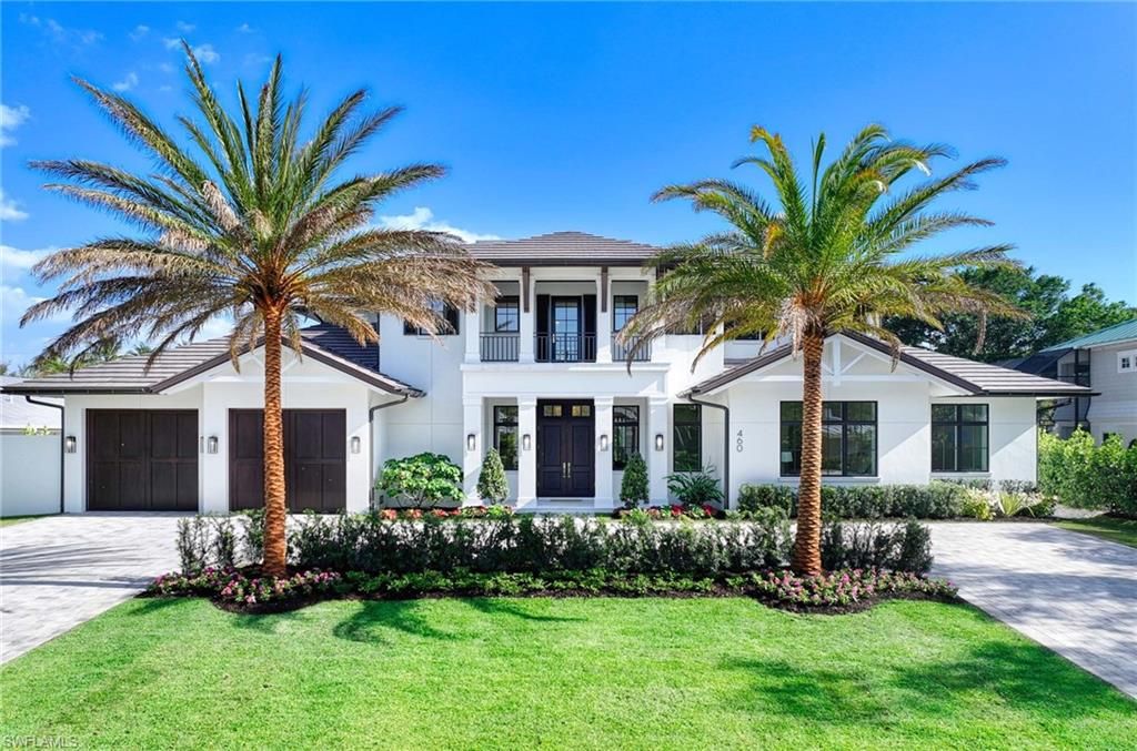 Attached, Backyard, Exterior, Facade, French Provincial