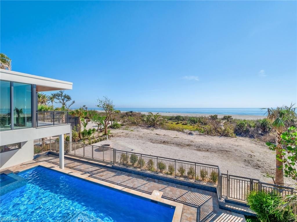 Exterior, Pool, Water