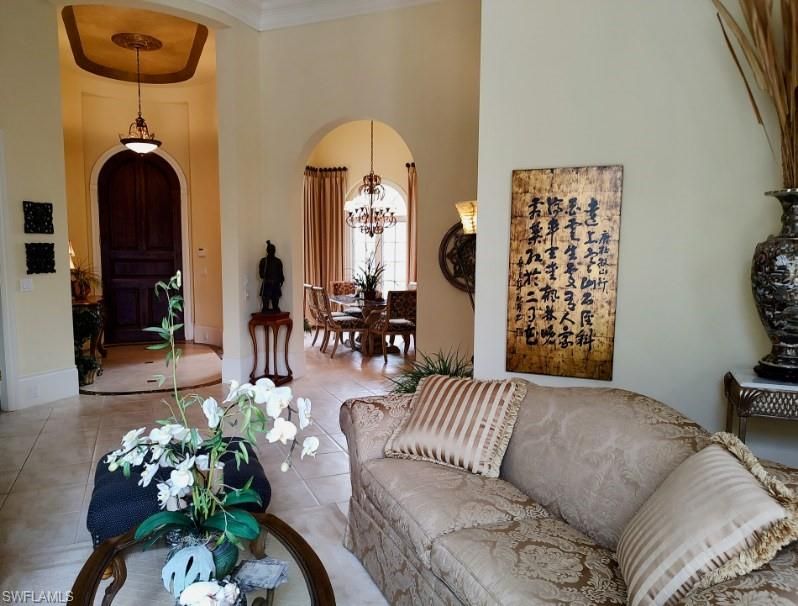 Chandelier, Dining room, Interior, Living room, Pendant Lights