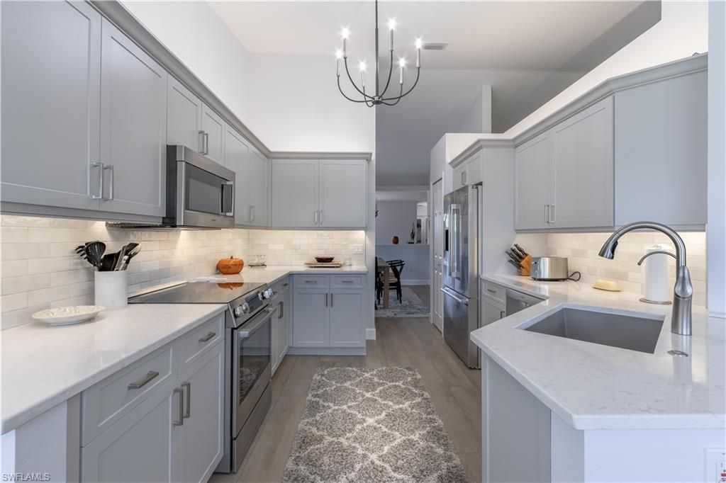 Chandelier, Interior, Kitchen, Pendant Lights, Wood Texture Flooring