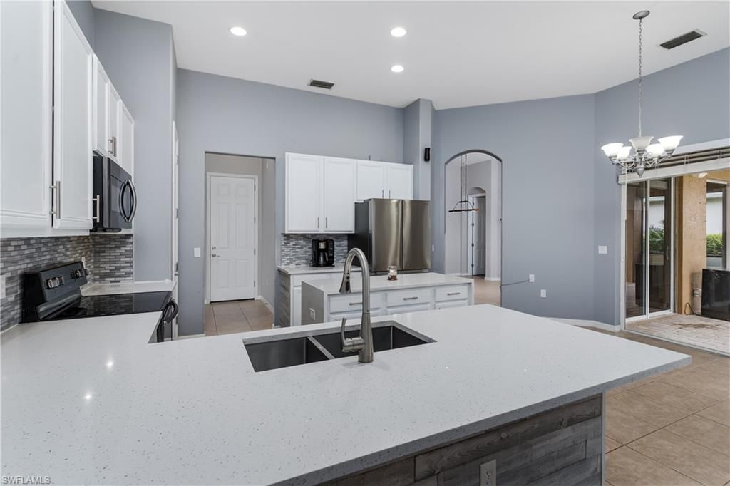 Interior, Kitchen, Pendant Lights, Recessed Lighting, Stainless Steel Appliances