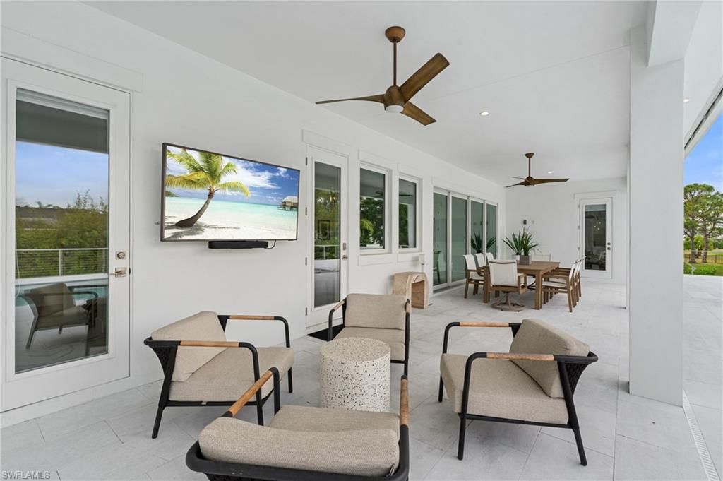 Dining room, Interior, Recessed Lighting