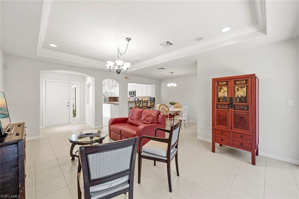 Chandelier, Dining room, Interior, Living room, Pendant Lights, Recessed Lighting