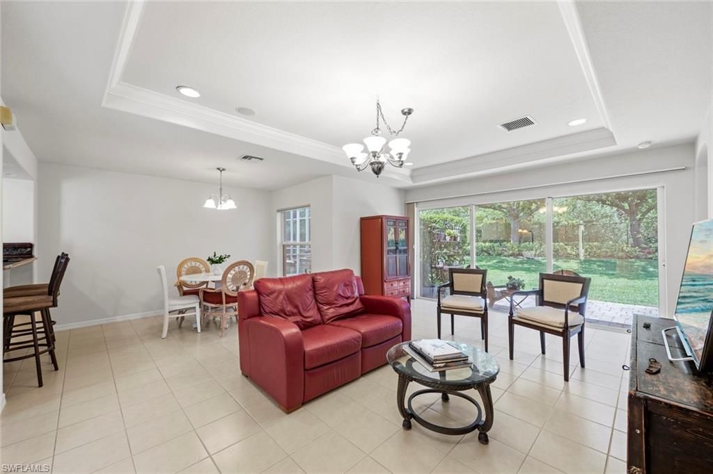 Chandelier, Dining room, Interior, Living room, Pendant Lights, Recessed Lighting